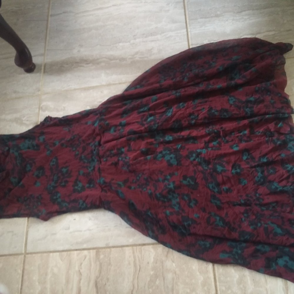 Dress - Picture 2 of 2